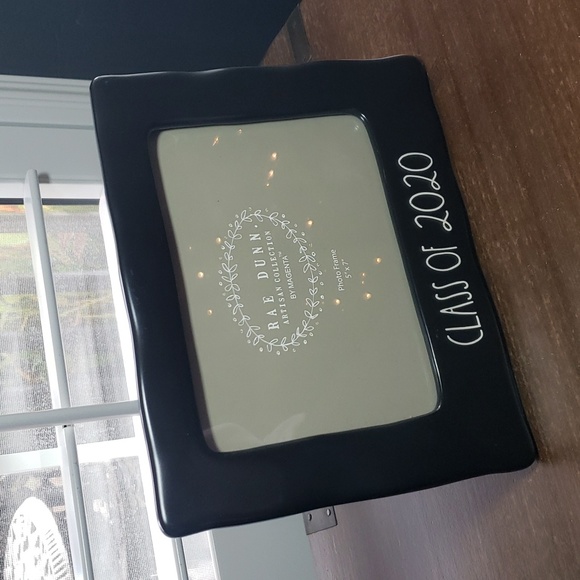 Rae Dunn Class of 2020 Black Matte 5x7 Picture Frame - Picture 4 of 4